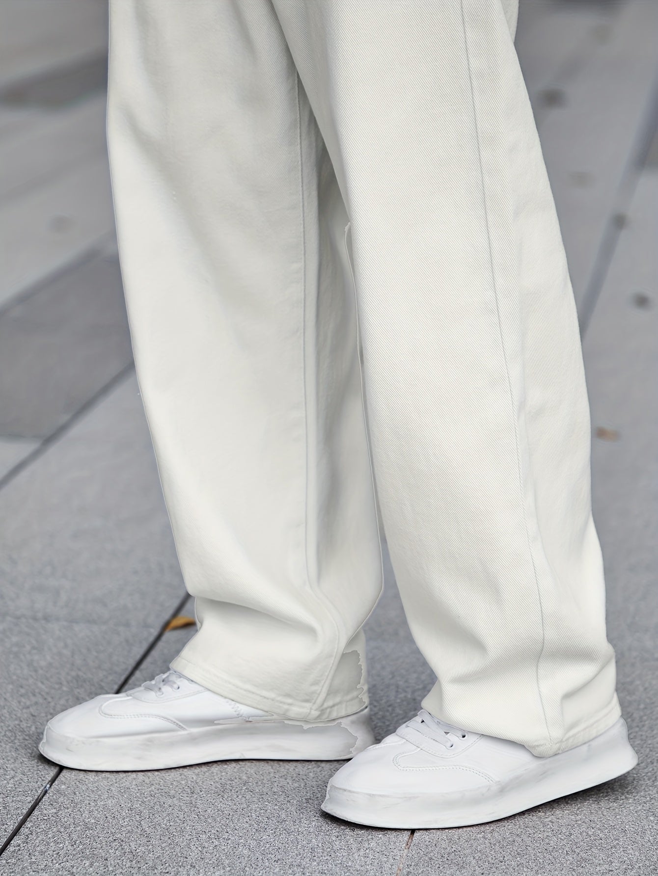 Tomáš - Biele voľné džínsy